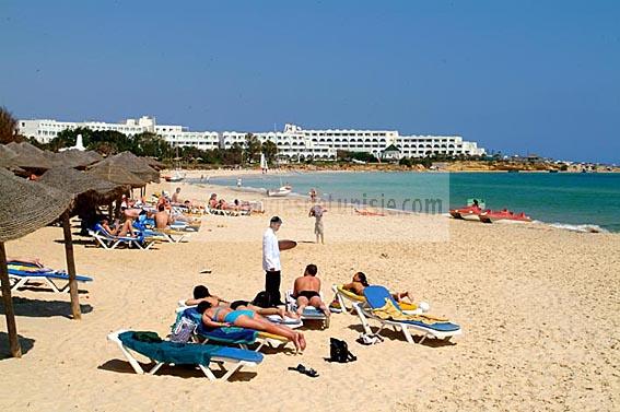 hammamet;plage;balneaire;baignade;touristes;tourisme;