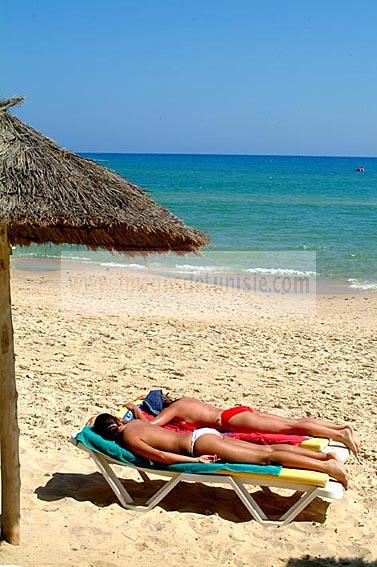 hammamet;plage;balneaire;baignade;touristes;tourisme;