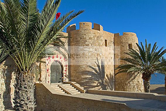 architecture;musulmane;borj;fort;rempart;ribat;djerba;houmt;souk;jerba;ile;