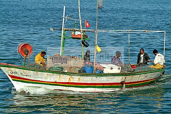 djerba;houmt;souk;ile;jerba;mer;barque;bateau;peche;pecheur;conomie;