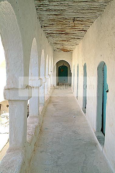 djerba;houmt;souk;ile;jerba;architecture;musulmane;caravanserail;foundouk;