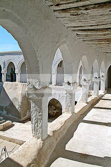 djerba;houmt;souk;ile;jerba;architecture;musulmane;caravanserail;foundouk;