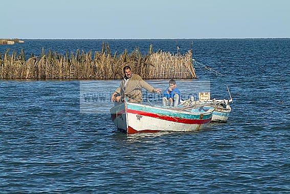 mellita;jerba;ile;djerba;barque;peche;pecherie;pecheur;bateau;