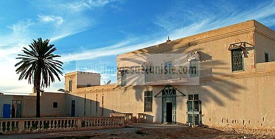 campagne;champs;djerba;ile;jerba;midoun;architecture;musulmane;maison;menzel;