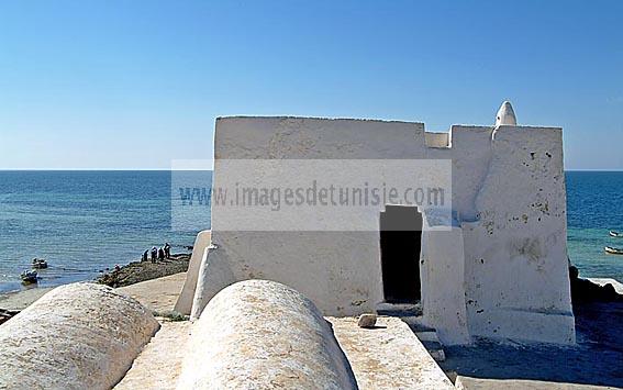 djerba;ile;jerba;sidi;jemmour;architecture;musulmane;islam;Mosquee;Mosque;mer;religion;