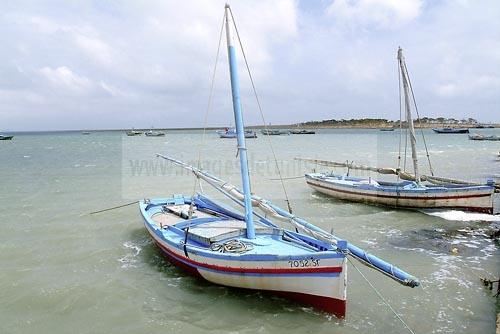 balneaire;barque;bateau;mer;peche;pecheur;plage