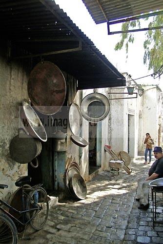 bizerte;souk;cuivre;medina