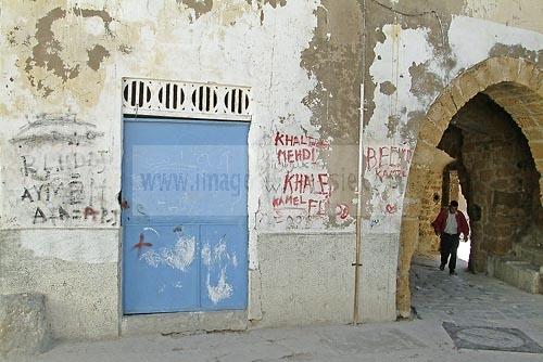 bizerte;architecture musulmane;faÃ§ade;medina;porte