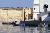 bateau;barque;port;peche;canal;architecture-musulmane;enceinte;kasbah;medina;bizerte