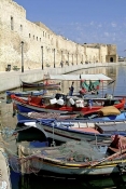 bateau;barque;port;peche;canal;architecture-musulmane;enceinte;kasbah;medina;bizerte