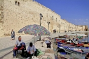 bateau;barque;port;peche;canal;architecture-musulmane;enceinte;kasbah;medina;bizerte