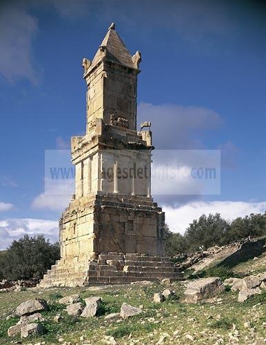 architecture antique;antiquite;dougga;punique;numide;mausolee;libyco-punique