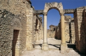 architecture-antique;antiquite;romain;dougga;frigidarium;thermes