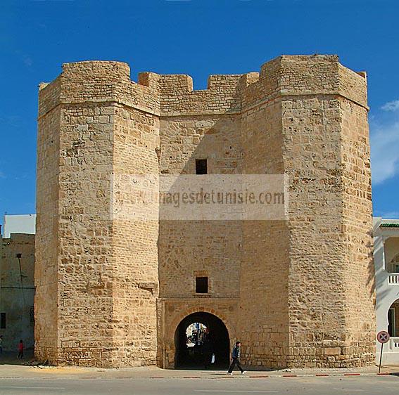 mahdia;architecture;musulmane;porte;medina;tour;