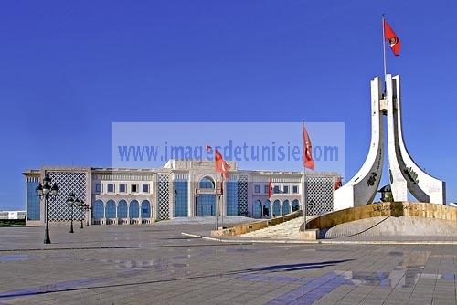 architecture contemporaine;mairie;medina;place;politique