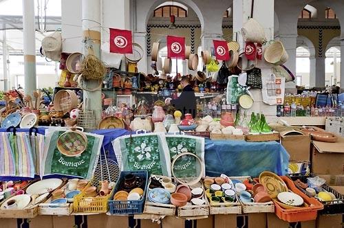 marché;légumes;poissons;marché central;fromages;olives;vendeur