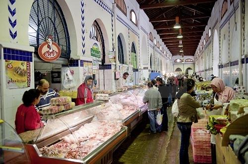 marché;légumes;poissons;marché central;fromages;olives;vendeur