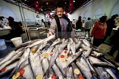 marchÃ©;lÃ©gumes;poissons;marchÃ© central;fromages;olives;vendeur