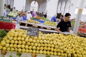 marché;légumes;poissons;marché-central;fromages;olives;vendeur