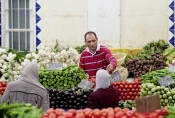 marchÃ©;lÃ©gumes;poissons;marchÃ©-central;fromages;olives;vendeur