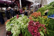 marché;légumes;poissons;marché-central;fromages;olives;vendeur