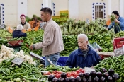 marché;légumes;poissons;marché-central;fromages;olives;vendeur