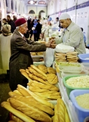 marché;légumes;poissons;marché-central;fromages;olives;vendeur