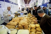 marché;légumes;poissons;marché-central;fromages;olives;vendeur