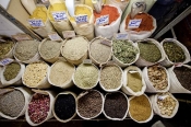 marchÃ©;lÃ©gumes;poissons;marchÃ©-central;fromages;olives;vendeur