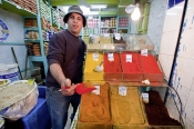 marchÃ©;lÃ©gumes;poissons;marchÃ©-central;fromages;olives;vendeur