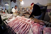 marché;légumes;poissons;marché-central;fromages;olives;vendeur