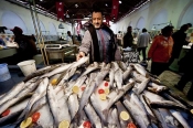 marché;légumes;poissons;marché-central;fromages;olives;vendeur