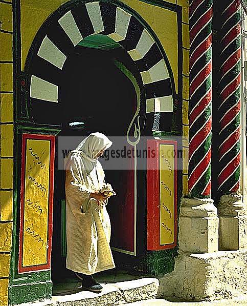 architecture;musulmane;Hammam;medina;tradition;tunis;souk;porte;