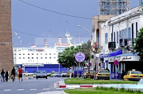 la goulette;avenue;bateau;port