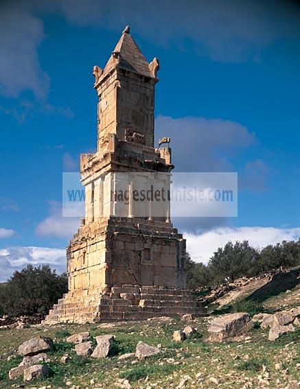 architecture;antique;antiquite;dougga;punique;numide;mausolee;libyco-punique;