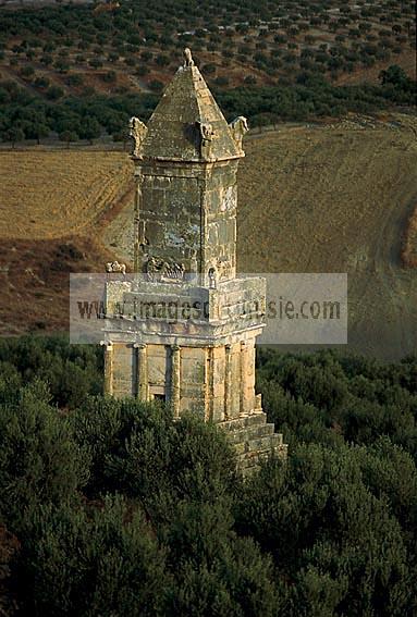 architecture;antique;antiquite;dougga;punique;numide;mausolee;libyco-punique;