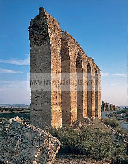 aqueduc;romain;architecture antique;antiquite