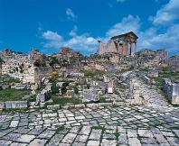 architecture-antique;antiquite;romain;dougga;forum;capitole;rue