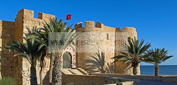 architecture;musulmane;borj;fort;rempart;ribat;djerba;houmt;souk;jerba;ile;