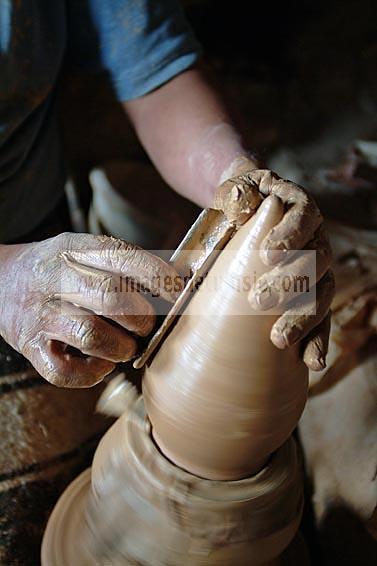 djerba;guellala;ile;jerba;art;artisan;artisanat;atelier;poterie;potier;