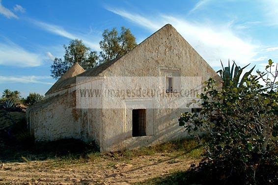 campagne;champs;djerba;ile;jerba;midoun;tissage;architecture;musulmane;atelier;