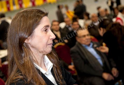 29 janvier : la secrétaire générale du PDP Maya Jribi, grand militante de l'opposition à Ben Ali au premier grand meeting politique du PDP (Parti Démocrates progressistes) depuis le départ de Ben Ali à la grande salle des sports "la coupole" d'El Menzah en présence du rappeur El Général, de la maman de Bouaziz et du leader du parti pour les prochaines élections présidentielles Ahmed Nejib Chebbi, actuel ministre du développement régional et local dasn le gouvernement de transition.