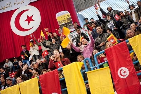 29 janvier : le premier grand meeting politique du PDP (Parti Démocrates progressistes) depuis le départ de Ben Ali à la grande salle des sports "la coupole" d'El Menzah en présence du rappeur El Général, de la maman de Bouaziz et du leader du parti pour les prochaines élections présidentielles Ahmed Nejib Chebbi, actuel ministre du développement régional et local dasn le gouvernement de transition.