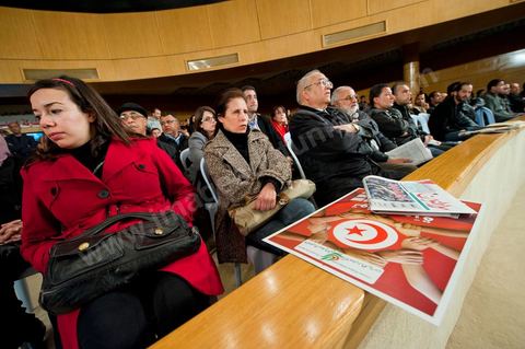 5 février : 1er grand meeting politique du Forum démocratique pour le travail et les libertés (FDTL) au Palais des Congrès de Tunis. L'un des membres fondateurs et Secrétaire Général du FDLT est le Dr Mustapha Ben Jaafar, ex membre fondateur du Mouvement des Démocrates Socialistes (MDS). Fondateur et ancien secrétaire général du syndicat des Médecins Hospitalo-universitaire affilié à l’Union Générale des Travailleurs Tunisiens (UGTT) ; Ancien vice-président de la Ligue Tunisienne des Droits de l’Homme (LTDH ), Il est également membre fondateur du Conseil National des Libertés de Tunisie (CNLT).