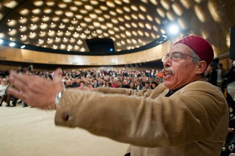 5 février : 1er grand meeting politique du Forum démocratique pour le travail et les libertés (FDTL) au Palais des Congrès de Tunis. L'un des membres fondateurs et Secrétaire Général du FDLT est le Dr Mustapha Ben Jaafar, ex membre fondateur du Mouvement des Démocrates Socialistes (MDS). Fondateur et ancien secrétaire général du syndicat des Médecins Hospitalo-universitaire affilié à l’Union Générale des Travailleurs Tunisiens (UGTT) ; Ancien vice-président de la Ligue Tunisienne des Droits de l’Homme (LTDH ), Il est également membre fondateur du Conseil National des Libertés de Tunisie (CNLT).