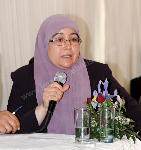 7 février : Mouna Ibrahim, memebre du conseil du parti, à la Conférence de presse du parti religieux Annadha pour la presentation par Rached Ghannouchi des nouveaux memebres du bureau du conseil du parti élu le 6 février