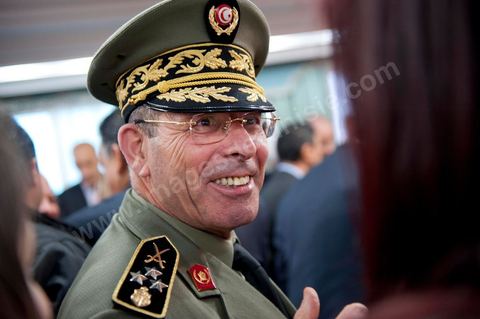le 4 mars 2011 : Le général Rachid Ammar au palais présidentiel de Carthage, première allocution du nouveau Premier Ministre M. Béji Caïd ESSEBSI devant les journalistes, les ministres du gouvernement et le General Ammar. Une intervention de près d'une heure où le nouveau Premier ministre tunisien a notamment accusé vendredi le président déchu Zine El Abidine Ben Ali, en fuite en Arabie saoudite, de "haute trahison". Ce délit est passible de la peine de mort.
