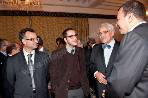 le 4 mars 2011 : quelques ministres dont M. Houas et Slim Amamou au palais présidentiel de Carthage, première allocution du nouveau Premier Ministre M. Béji Caïd ESSEBSI devant les journalistes, les ministres du gouvernement et le General Ammar. Une intervention de près d'une heure où le nouveau Premier ministre tunisien a notamment accusé vendredi le président déchu Zine El Abidine Ben Ali, en fuite en Arabie saoudite, de "haute trahison". Ce délit est passible de la peine de mort.