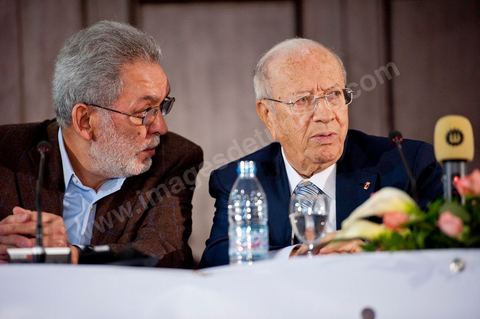 M. Béji Caïd Essebsi, premier Ministre tunisien du gouvernement de Transition et M. Kamel Jendoubi, président du Réseau Euro-méditerranéen des droits de l'Homme au Séminaire organisé en Tunisie par la FIDH, Fédération Internationnale des ligues des Droits de l'Homme, sur la transition démocratique en Tunisie. les 17 au 19 mars 2011.