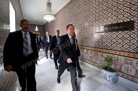 22 mars : M. Ban Ki-moon au Premier Ministère avec M. Beji Caïd Essebsi, Premier Ministre du gouvernement de transition, lors de la visite de Ban Ki-moon, Secrétaire Général des Nations Unies, en Tunisie